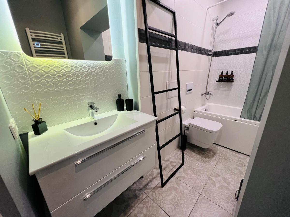 The Right Coast Apartment With Free Private Parking Ρίγα Εξωτερικό φωτογραφία
